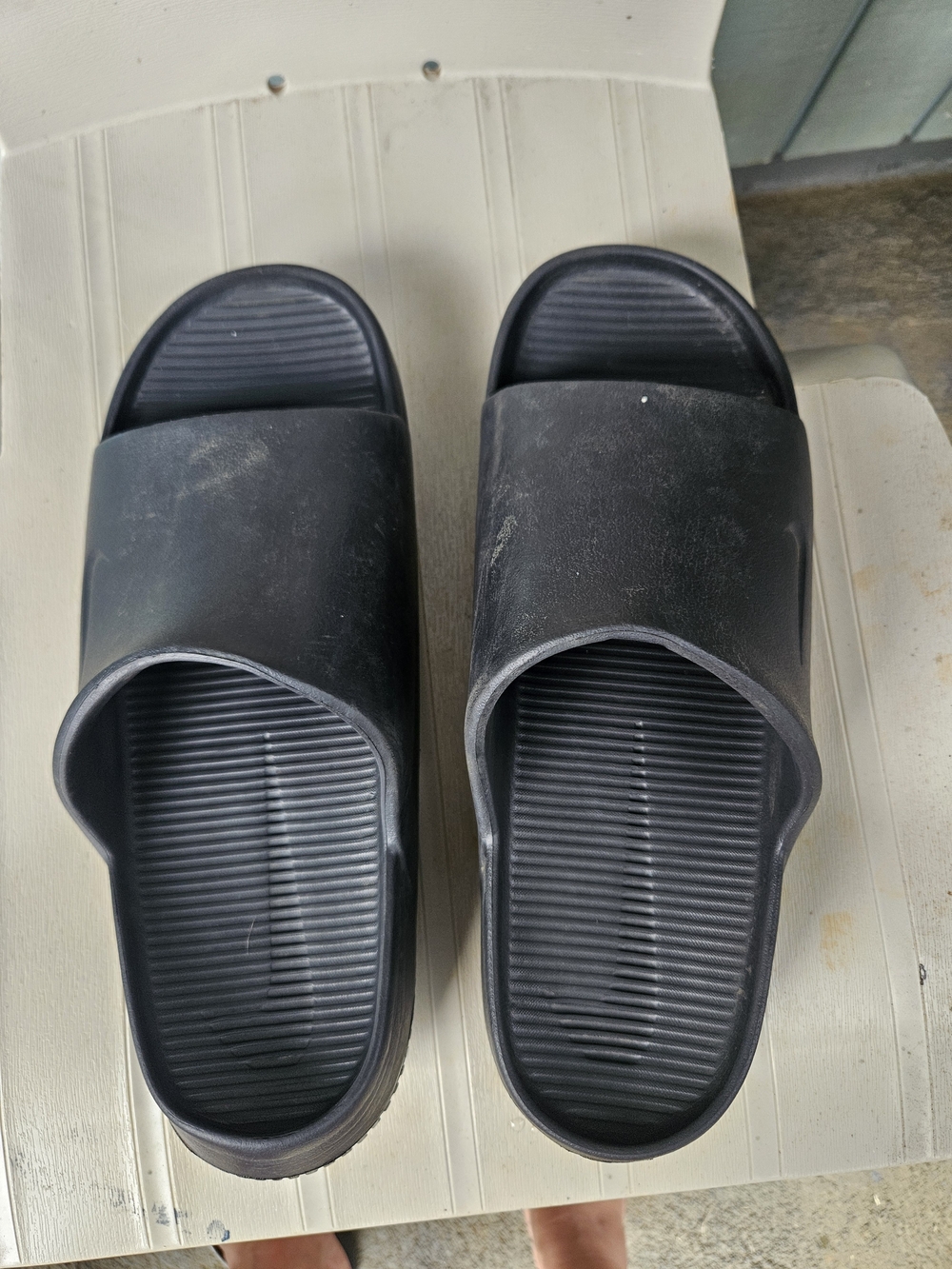 Nike Men's Black Slide Sandals - Slip-On Cushioned Footbed